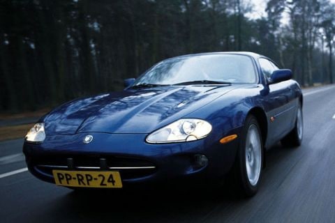 Jaguar XK8 Coupé (1998)