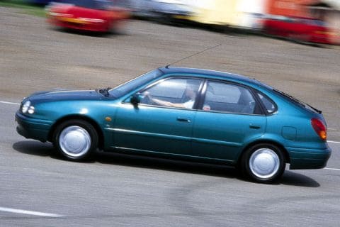 Toyota Corolla 1.6 16V Linea Luna (1998)