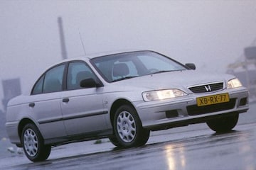 Honda Accord 1.8i LS