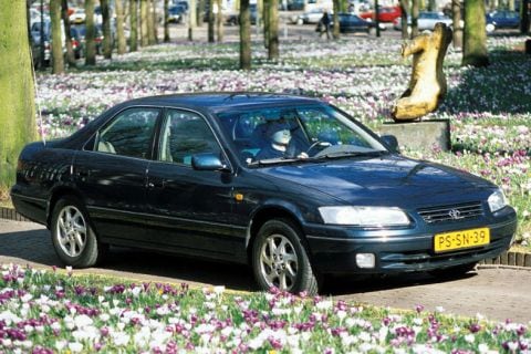 Toyota Camry 3.0i GX (1998)