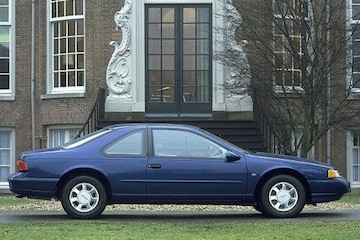 Ford Thunderbird LX