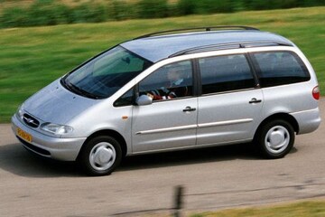 Ford Galaxy 2.3i 16V Ghia
