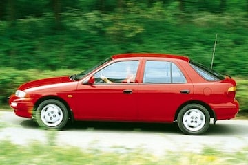 Kia Sephia 1.5 GTX 5d