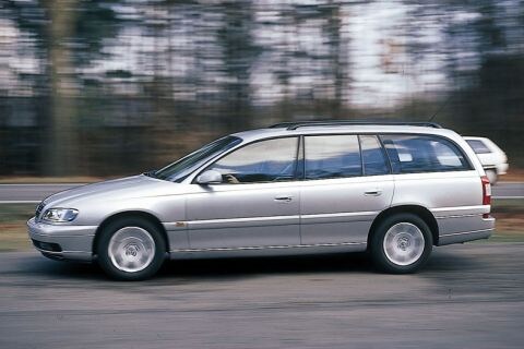 Opel Omega 2.2-16V Stationwagon Elegance