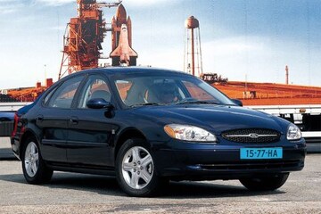 Ford Taurus SE