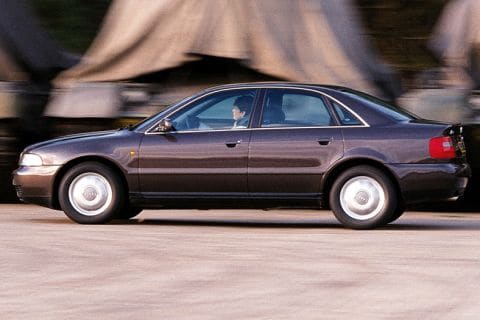 Audi A4 2.4 5V (1998)