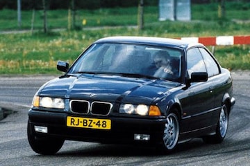 BMW 328i Coupé