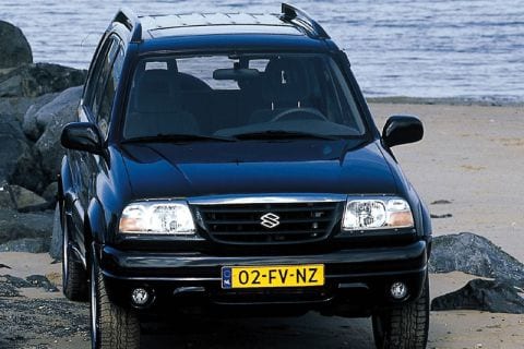 Suzuki Grand Vitara 2.5 V6 (2001)