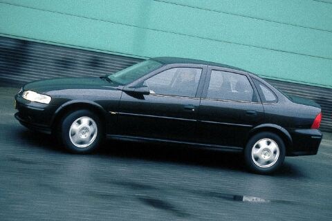 Opel Vectra 1.8i-16V Business Edition (2001)