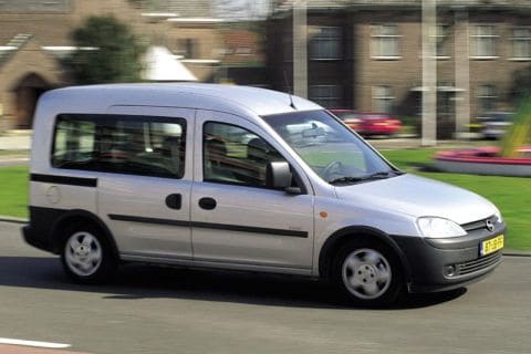 Opel Tour Comfort 1.6 (2002)