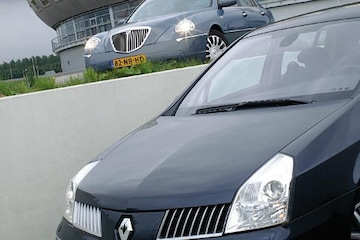 Lancia Thesis 2.4 JTD 20v Emblema - Renault Vel Sa