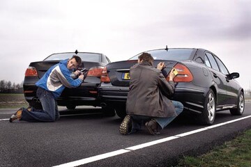 Mercedes E 500 & BMW 545i