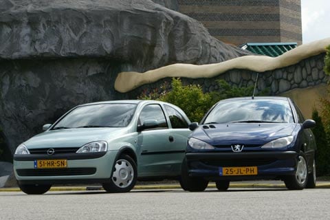 Peugeot 206 1.1 – 2002 - Opel Corsa 1.2 - 2001