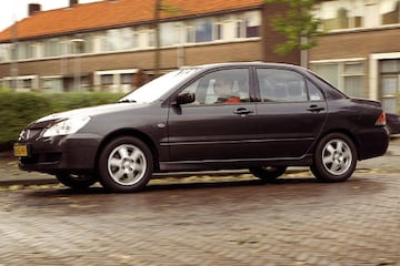 Mitsubishi Lancer 1.6 Comfort