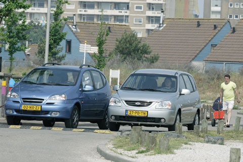 Daewoo Tacuma 1.6 Style - Kia Carens 1.8 EX