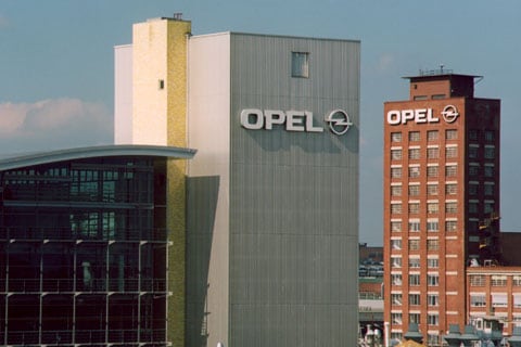 Harde klappen bij Opel