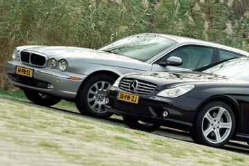 Jaguar vs Mercedes