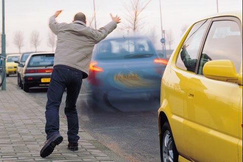 Meer auto's en minder bromfietsen gestolen