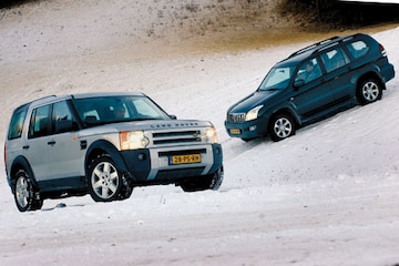 Land Rover Discovery 3 vs Toyota Land Cruiser