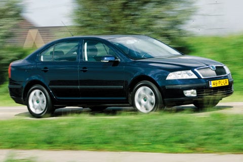 Skoda Octavia 1.6 FSI Ambiente (2004)