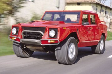 Lamborghini LM002