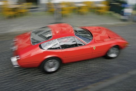 Rode Ferrari op z'n retour