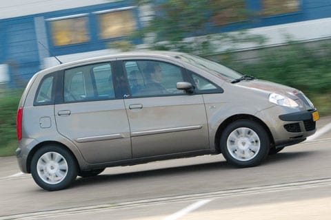Lancia Musa 1.4 16v Oro (2005)