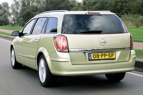 Opel Astra Stationwagon 1.7 CDTi Cosmo (2005)