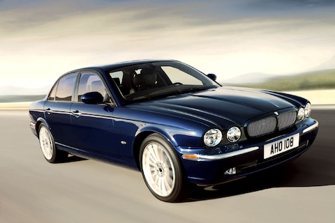 Test: Jaguar XJ6 2.7D (2005)