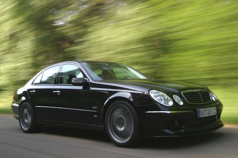 Supertaxi haalt 350 km/h