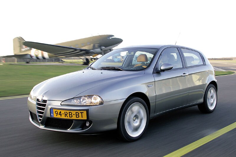 Alfa Romeo 147 JTD 16v Distinctive