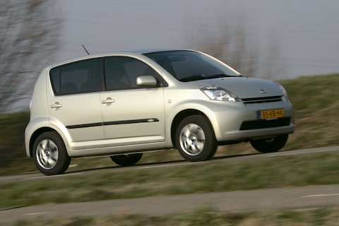 Daihatsu Sirion 2 1.3 Comfort (2005)