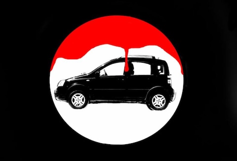 James Bond rijdt Panda