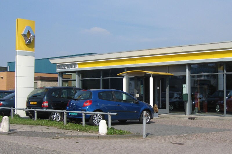 Renault Clio dealer