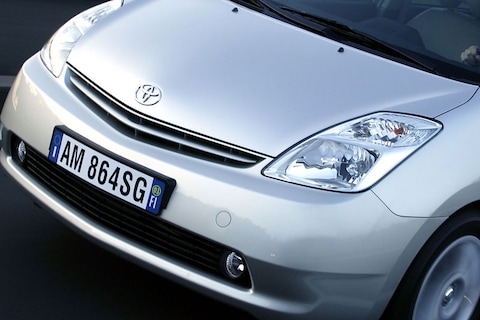 Toyota Prius parkeert zelf