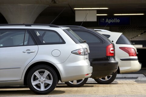 Mazda 6 SportBreak 1.8 Touring - Peugeot 407 SW XR Pack 1.8 16V - Skoda Octavia 