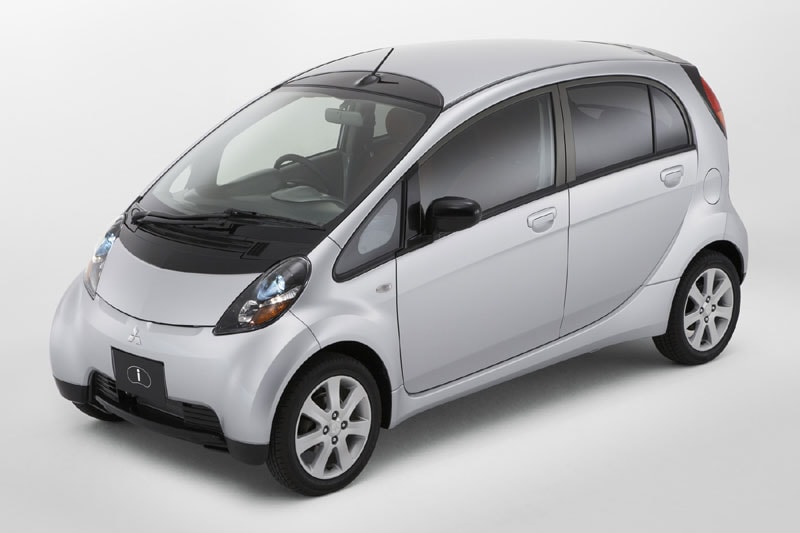 Mitsubishi i
