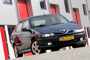 Alfa Romeo 146