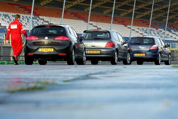 Seat vs Opel vs Peugeot