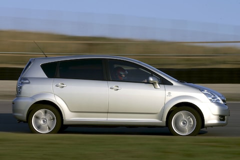 Naamsverandering Toyota Corolla Verso