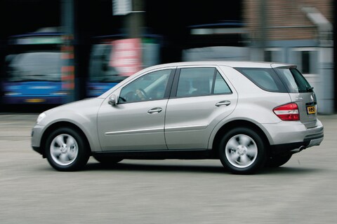 Mercedes-Benz ML 500 (2006)
