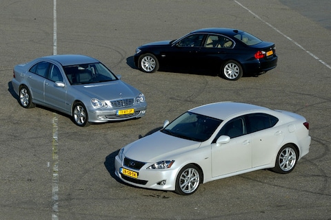 Lexus IS 250 Sport - BMW 325i Executive - Mercedes-Benz C 230 Avantgarde