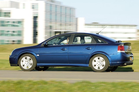 Opel Vectra GTS 2.0 Turbo (2004)