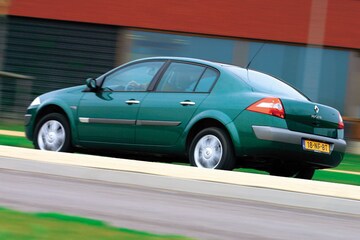 Renault Mégane Sedan 1.6-16V Expression Comfort