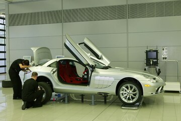 Mercedes-Benz SLR in aanbouw