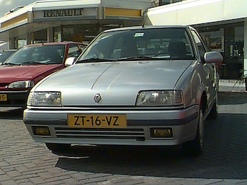 Renault 19
