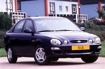 Kia Shuma