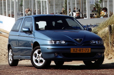 Alfa Romeo 145