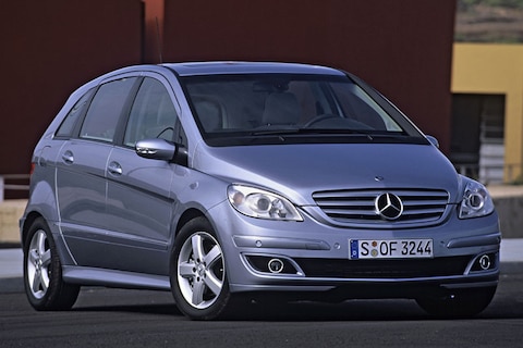 Mercedes-Benz B 200