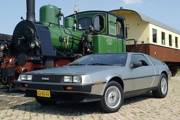 DeLorean DMC12